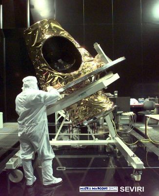 přístroj SEVIRI u výrobce (Matra Marconi Space, dnes Astrium)